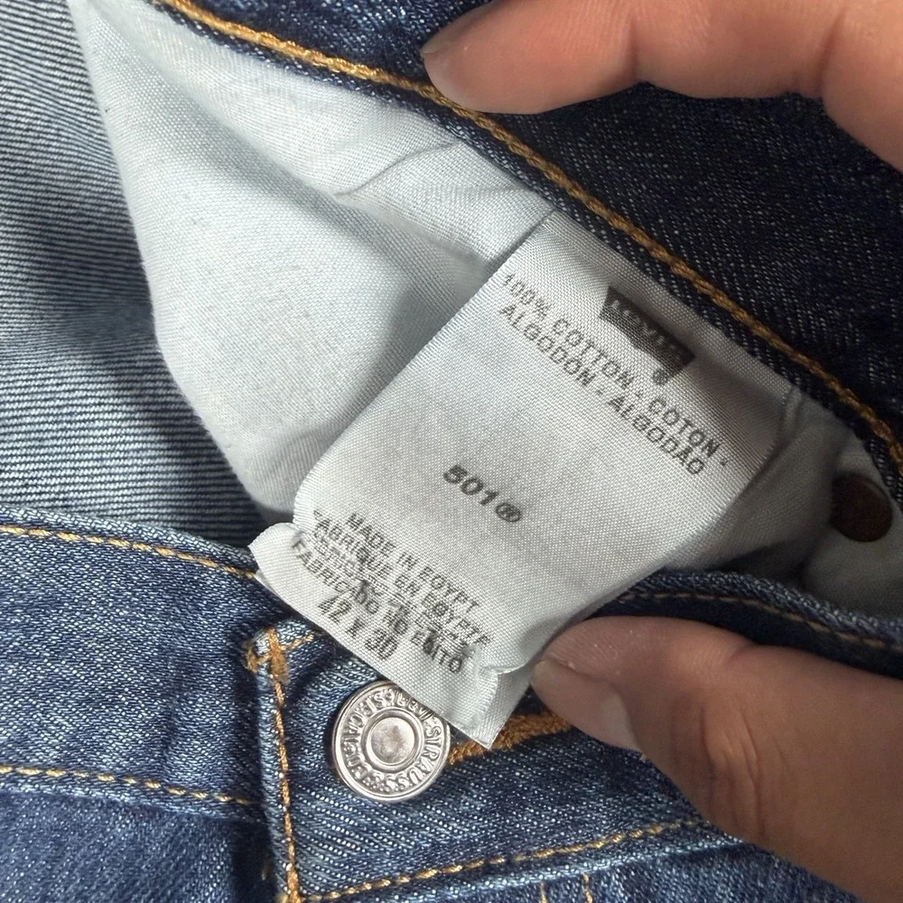 Vintage Levi's 501 Jeans Button Fly Straight Leg Medium Wash Denim 42x30 EUC